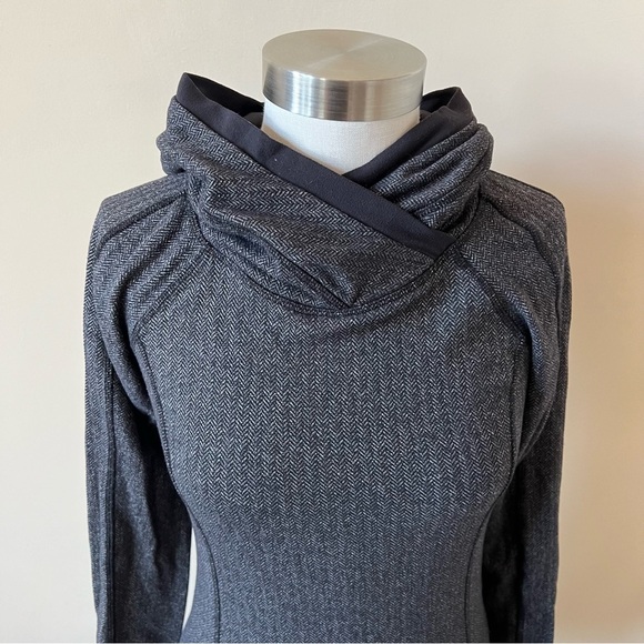 Lululemon Think Fast Hoodie Heathered Herringbone Black/Gray 26110 - Picture 8 of 14
